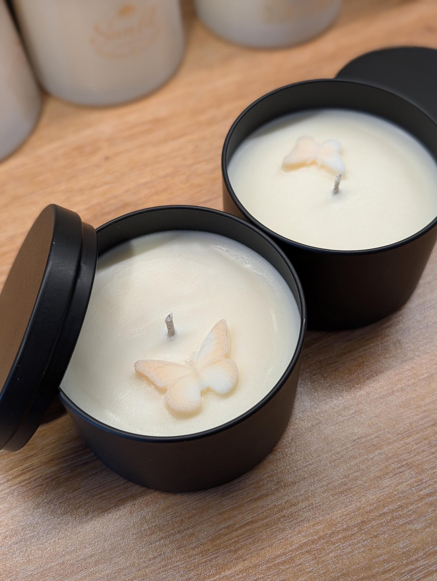 Carolina Honeysuckle Coconut+ Soy Candle 8 oz | Floral Spring Scent | Hand-Poured Candle